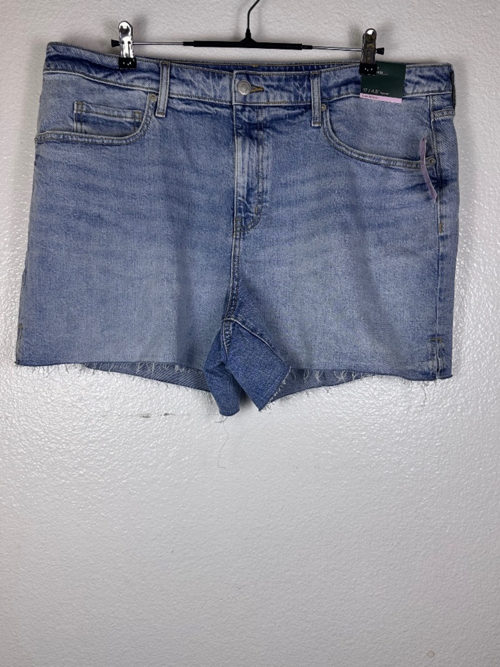 Wild Fable Mid-Rise Midi Light Wash Denim Cutoff Shorts. Sz 17.